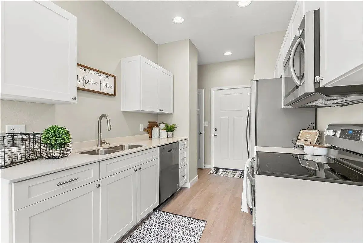 b9a903e43784e0da75d9fa1ff69f2a4a-uncropped_scaled_within_1536_1152